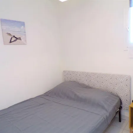 2 Pieces Avec Piscine, Proche Et Commerces, Quartier Calme Avec Parking Prive - Fr-1-328-145 Ла-Гранд-Мот